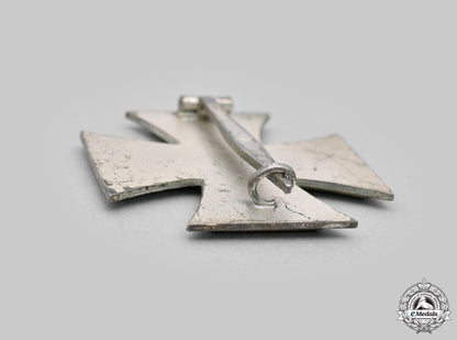 germany,_wehrmacht._a1939_iron_cross_i_class_with_case,_by_b.h._mayer__mnc6693_m20_0519_1