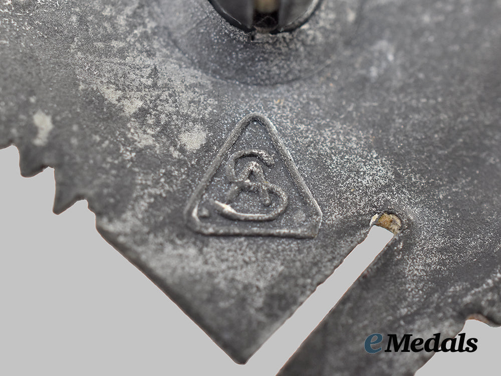 germany,_wehrmacht._a_lot_of_service_badges__mnc6703