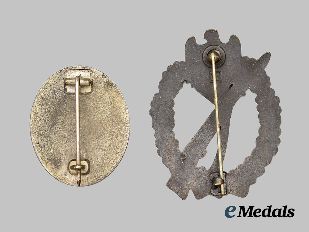germany,_wehrmacht._a_pair_of_service_badges__mnc6727
