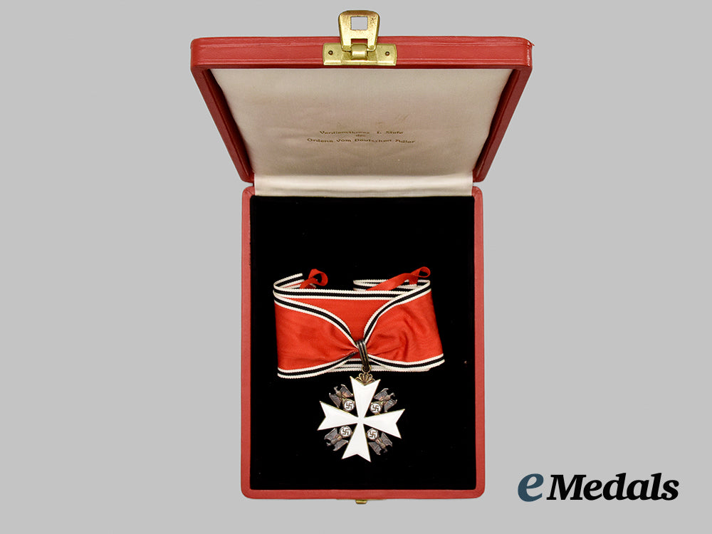 germany,_third_reich._an_order_of_the_german_eagle,_iii_class_cross_with_case,_by_gebrüder_godet__mnc6850