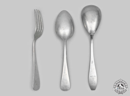 germany,_wehrmacht._a_lot_of_wehrmacht_mess_hall_utensils__mnc7490_m20_0468