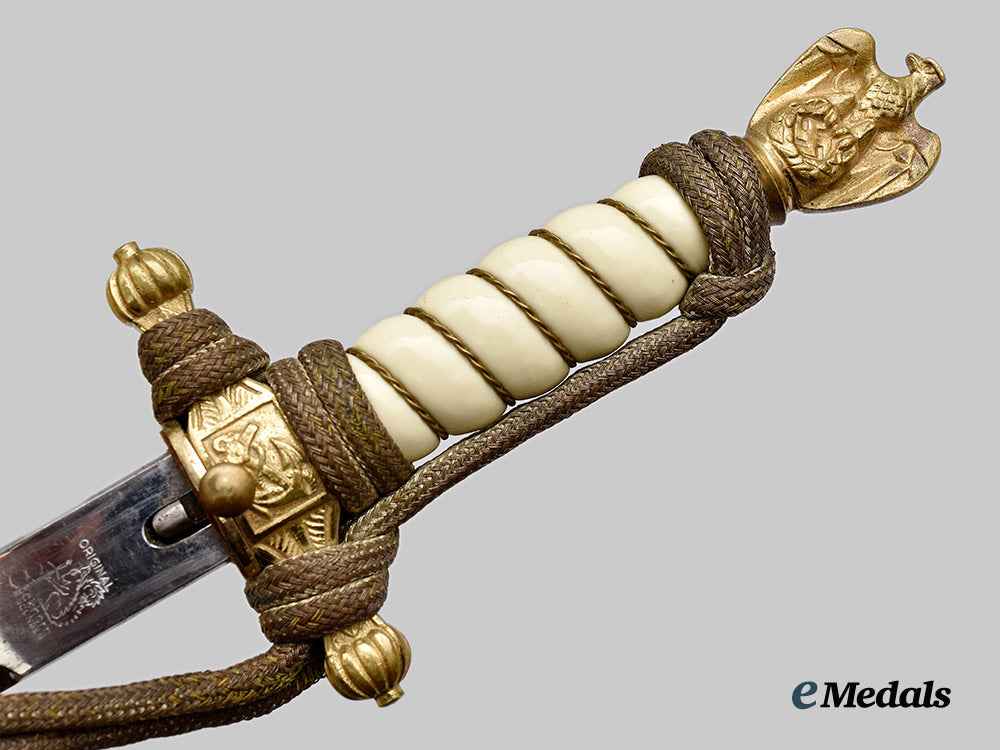 germany,_kriegsmarine._an_officer’s_dress_dagger,_by_carl_eickhorn__mnc7764