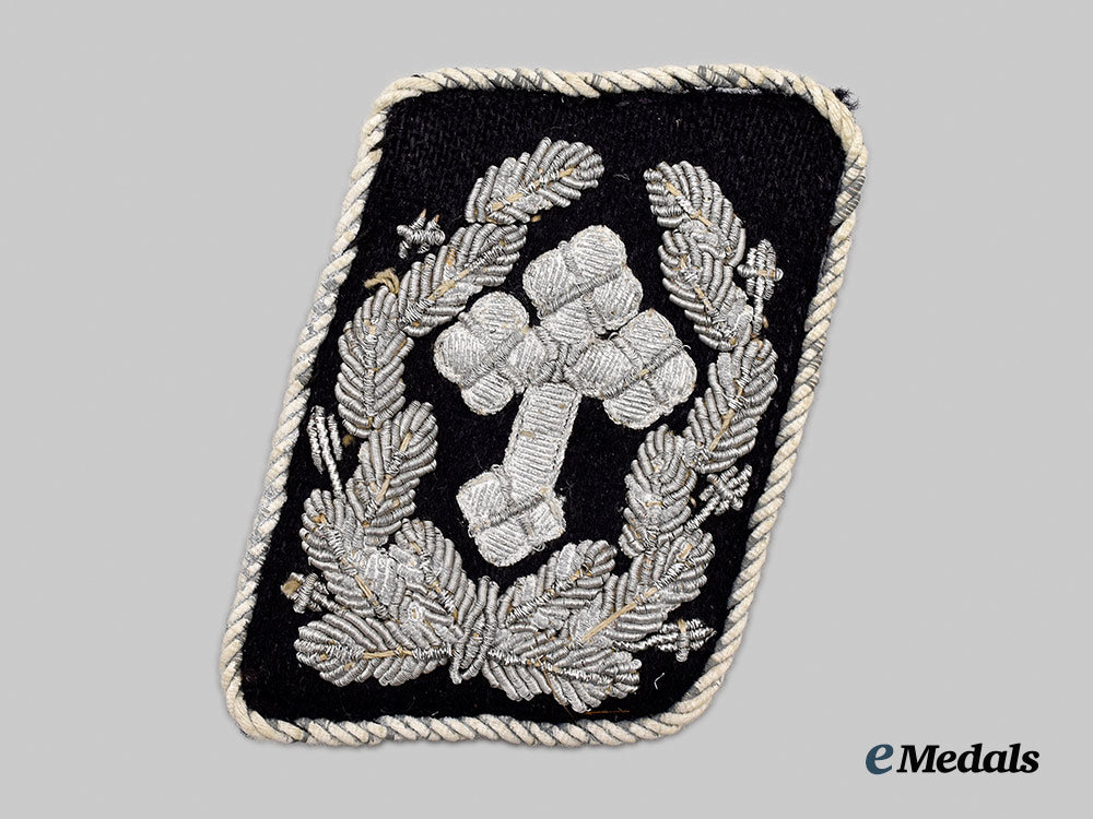 germany,_kriegsmarine._a_rare_chaplain’s_collar_tab,_with_photo__mnc7806