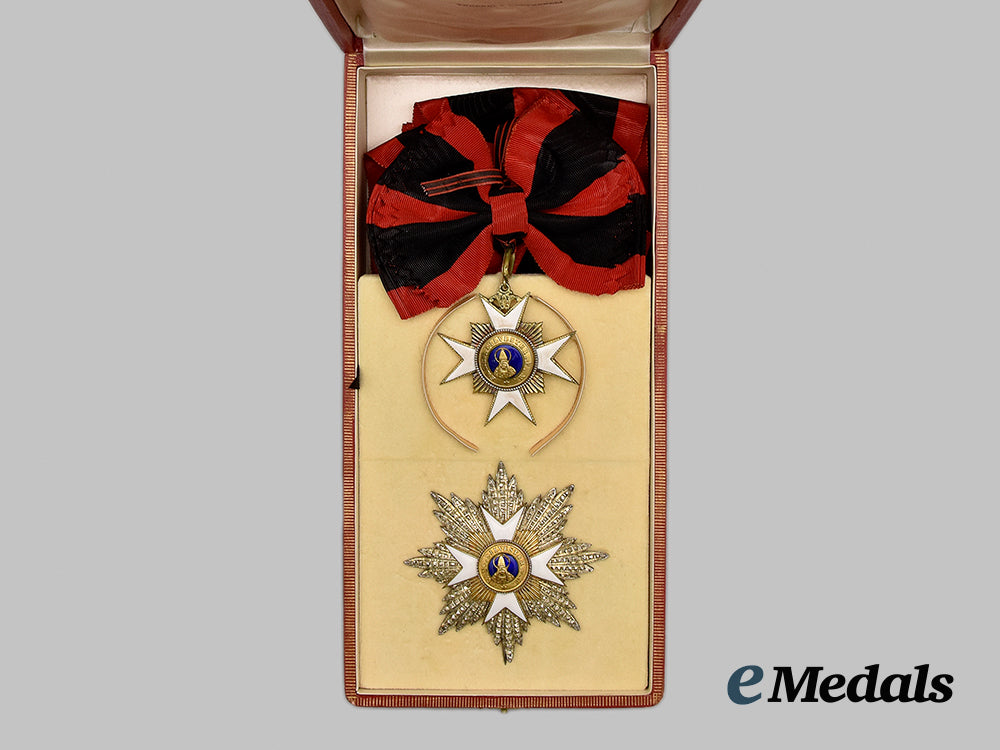 vatican,_city_state._an_order_of_st._sylvester,_grand_cross_set_by_tanfani&_bertarelli,_c.1963__mnc8071