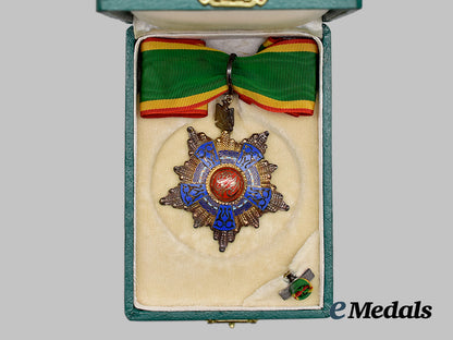 egypt,_kingdom._an_order_of_the_republic,_commander_in_case,_c.1975__mnc8117_1