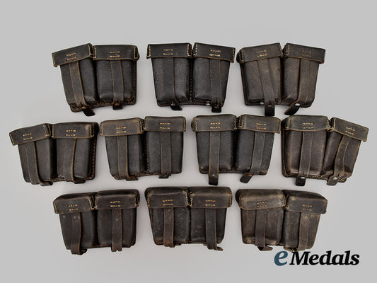 germany,_wehrmacht._a_lot_of_k98_ammunition_pouches__mnc8354