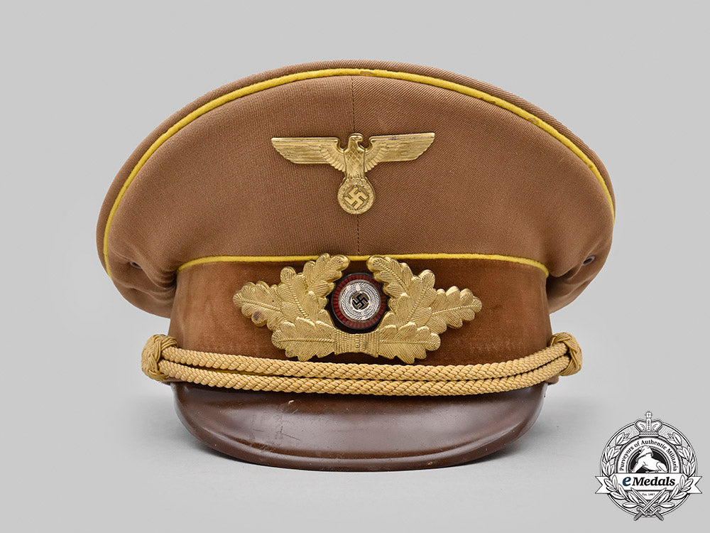 germany,_nsdap._a_political_leader’s_visor_cap,_reich_level__mnc9336_m20_02063_1