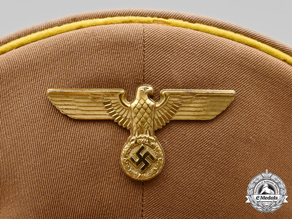 germany,_nsdap._a_political_leader’s_visor_cap,_reich_level__mnc9352_m20_02067_1