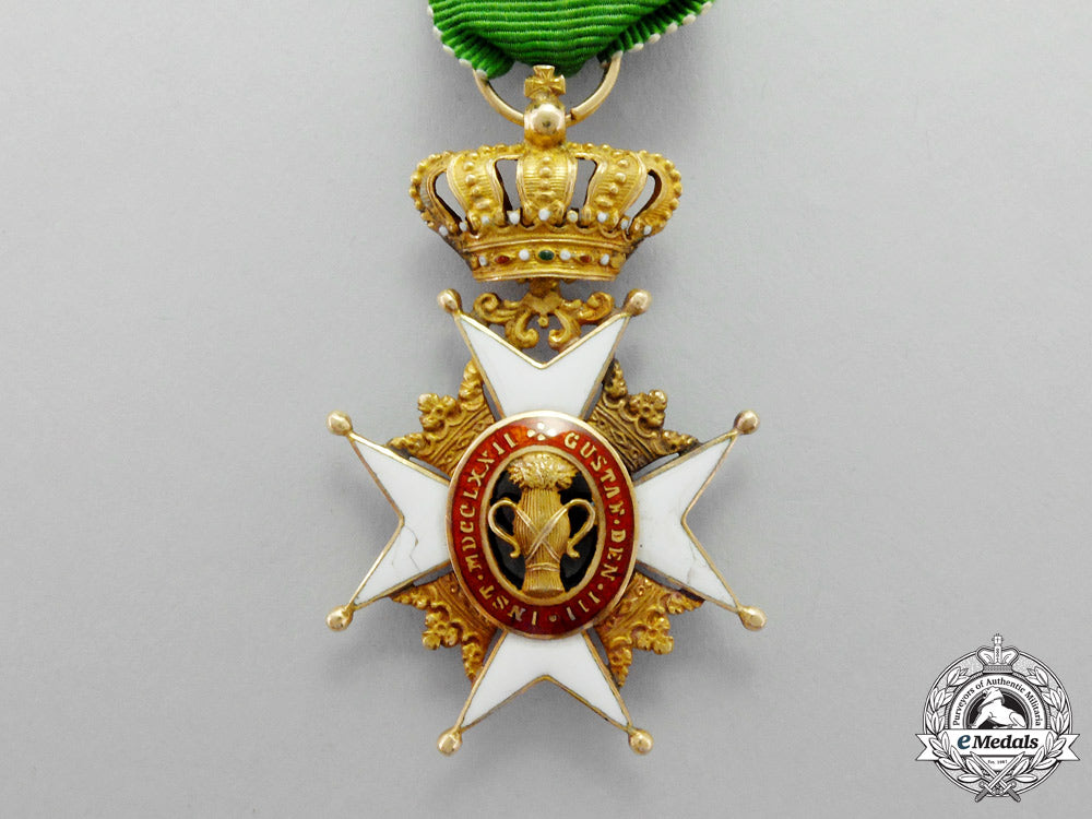 sweden._an_order_of_vasa_in_gold;_knight's_badge_n_040_1