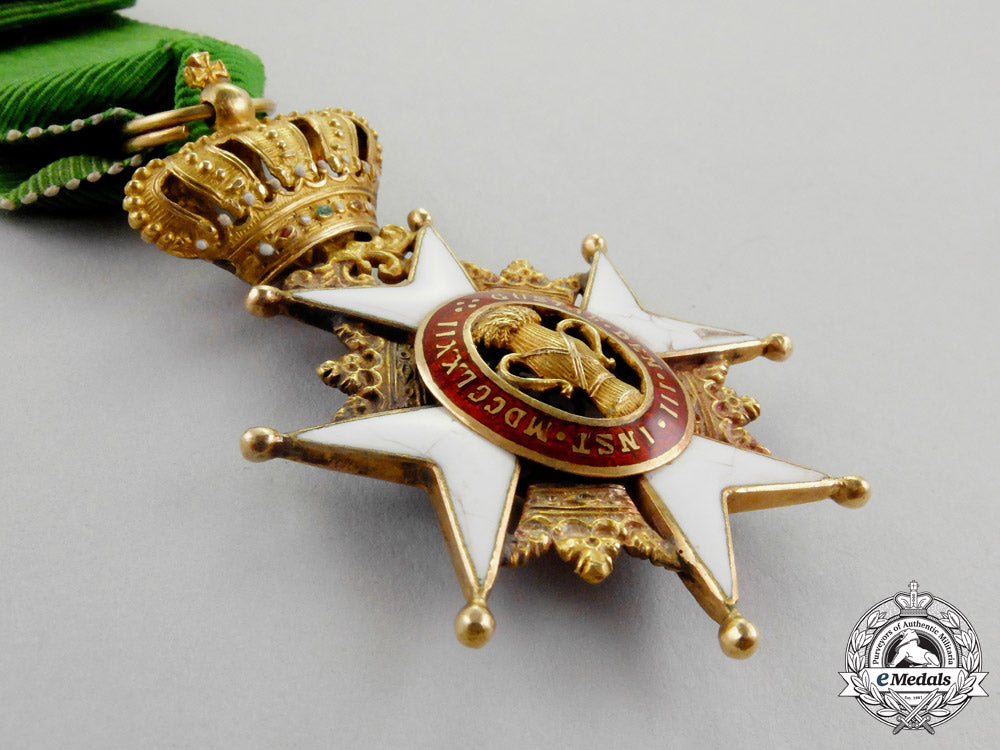 sweden._an_order_of_vasa_in_gold;_knight's_badge_n_044_1