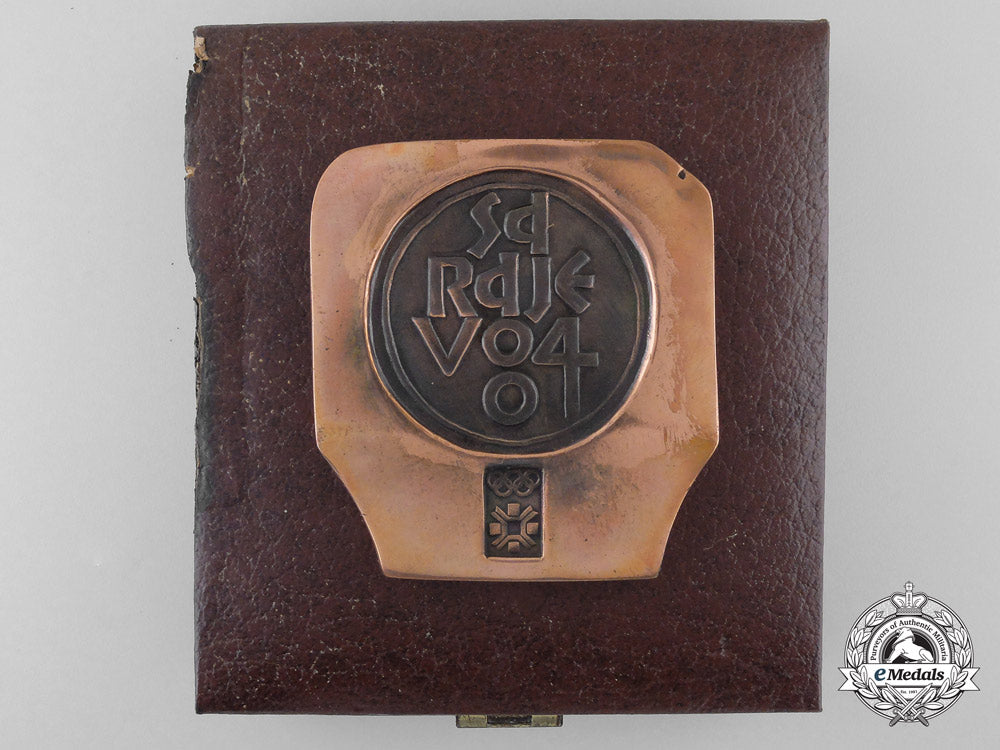an1984_sarajevo_winter_olympics_participant's_medal_with_case_n_179