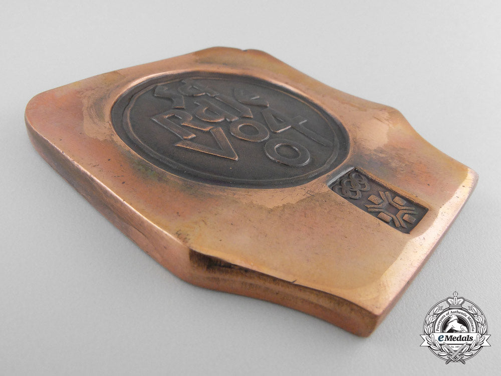 an1984_sarajevo_winter_olympics_participant's_medal_with_case_n_185
