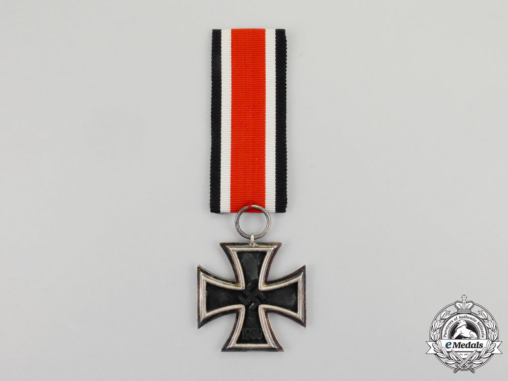 an_iron_cross1939_second_class_by_klein&_quenzer_of_idar-_oberstein_in_its_packet_of_issue_n_199