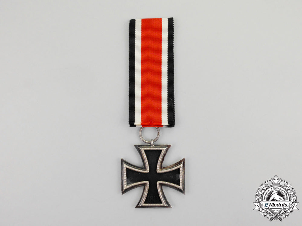 an_iron_cross1939_second_class_by_klein&_quenzer_of_idar-_oberstein_in_its_packet_of_issue_n_202