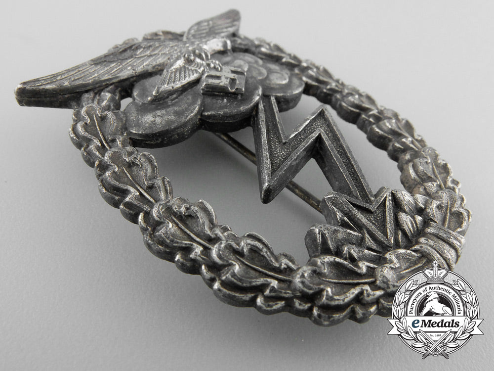 a_luftwaffe_ground_assault_badge_by_g.h._osang_n_281