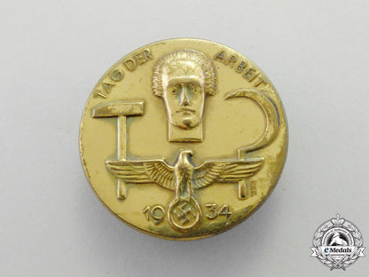a1934_national_day_of_labour_badge_n_383_1