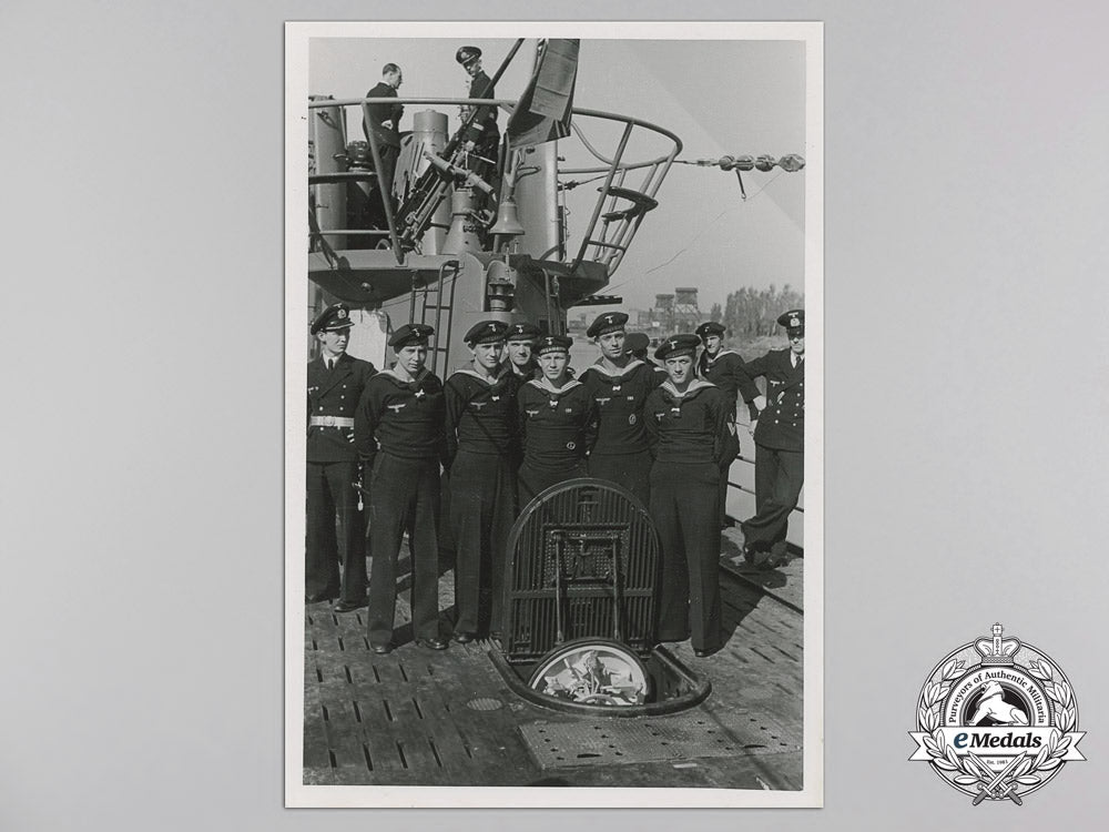 knight’s_cross_award_ceremony_photos_of_korvettenkapitän_eitel-_friedrich_kentrat,_u-8,_u-74_and_u-196_n_409