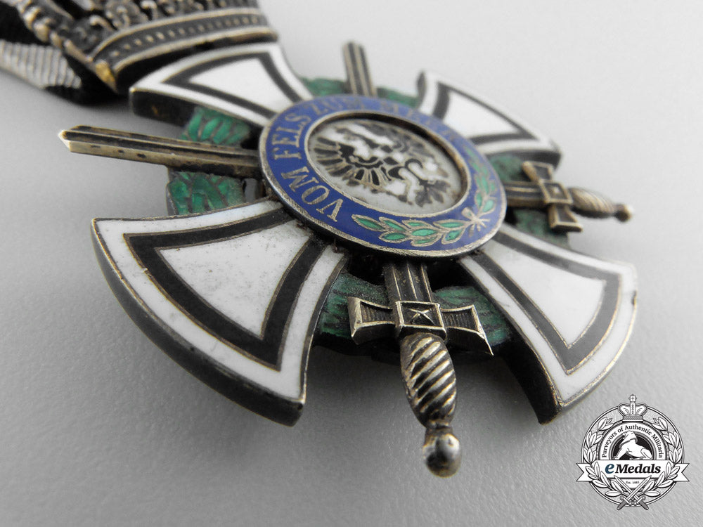 a_house_order_of_hohenzollern;_knight's_cross_with_swords_n_617