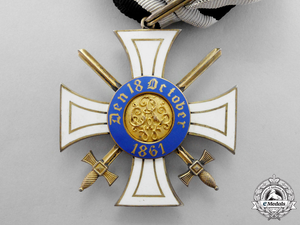 prussia._a1916-1918_issue_royal_order_of_the_crown_second_class_with_swords_by_godet&_son_n_777_1