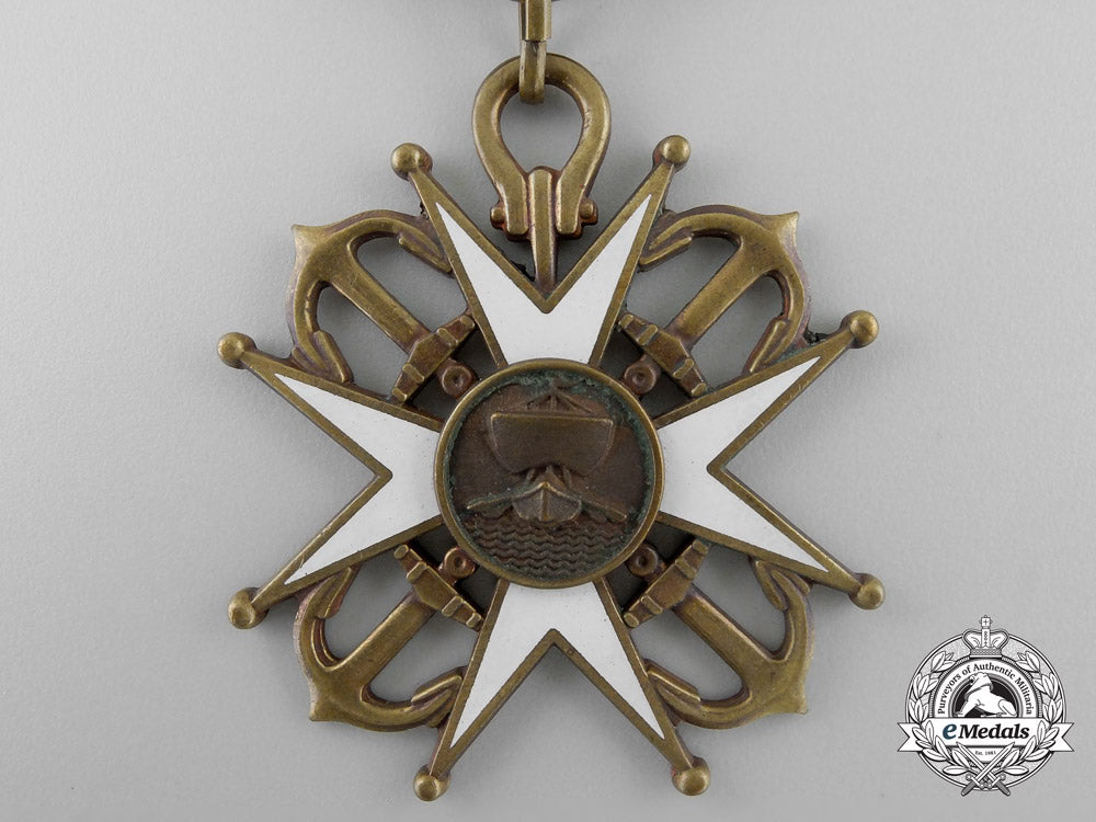 a_chilean_naval_cross_for_onboard_service;_grand_cross_n_929