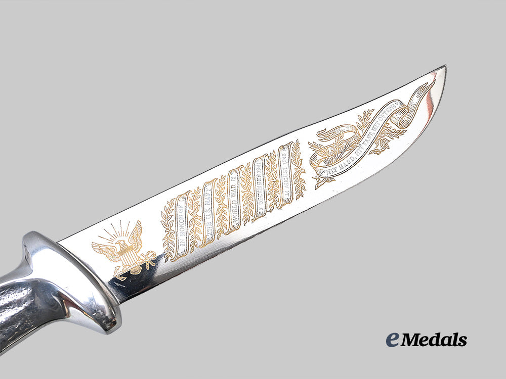 united_states._a_set_of_northwest_commemorative_murphy_combat_knives_e_medals__w8638_8