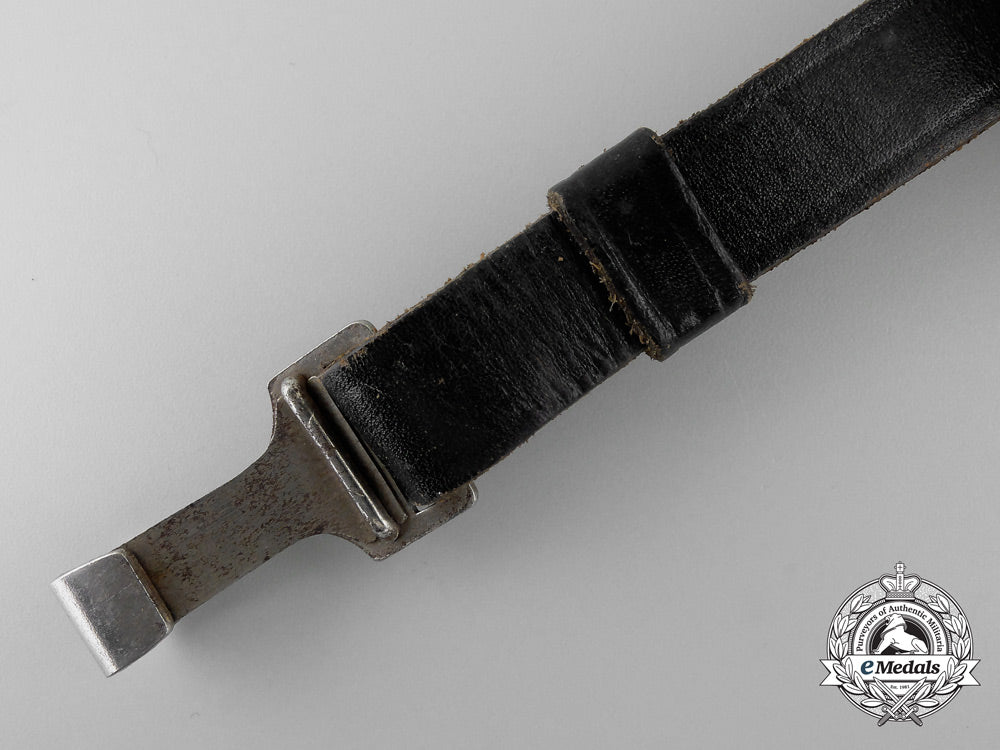 an_hj_belt_with_shoulder_strap;_rzm_marked_o_302