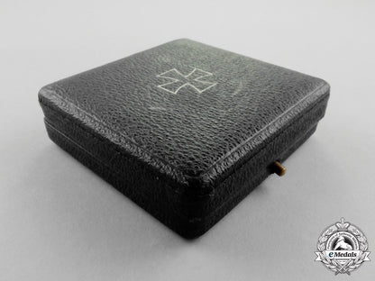 an_iron_cross1939_first_class_by_paul_meybauer_in_its_matching_case_of_issue_o_320_1