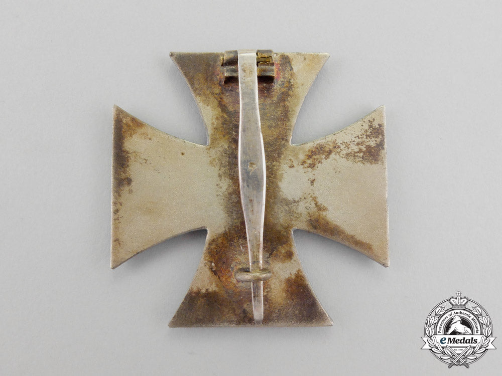 an_iron_cross1939_first_class_by_paul_meybauer_in_its_matching_case_of_issue_o_324_1