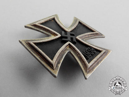 an_iron_cross1939_first_class_by_paul_meybauer_in_its_matching_case_of_issue_o_325_1