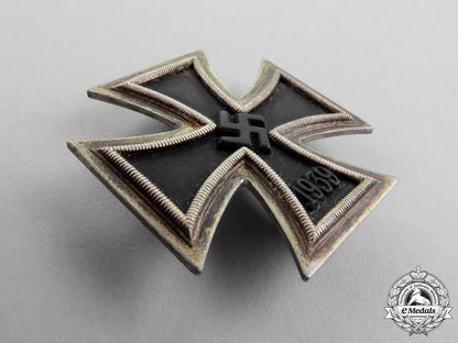 an_iron_cross1939_first_class_by_paul_meybauer_in_its_matching_case_of_issue_o_325_1