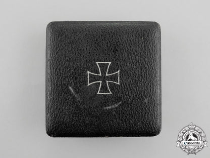 an_iron_cross1939_first_class_by_paul_meybauer_in_its_matching_case_of_issue_o_327_1