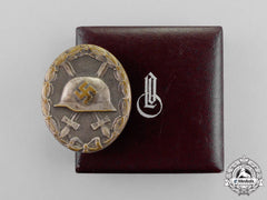 A 1940 Model Ldo Cased Silver Grade Wound Badge By C.f. Zimmermann