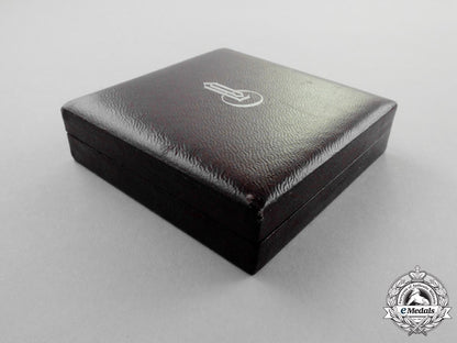 a1940_model_ldo_cased_silver_grade_wound_badge_by_c.f._zimmermann_o_329_1