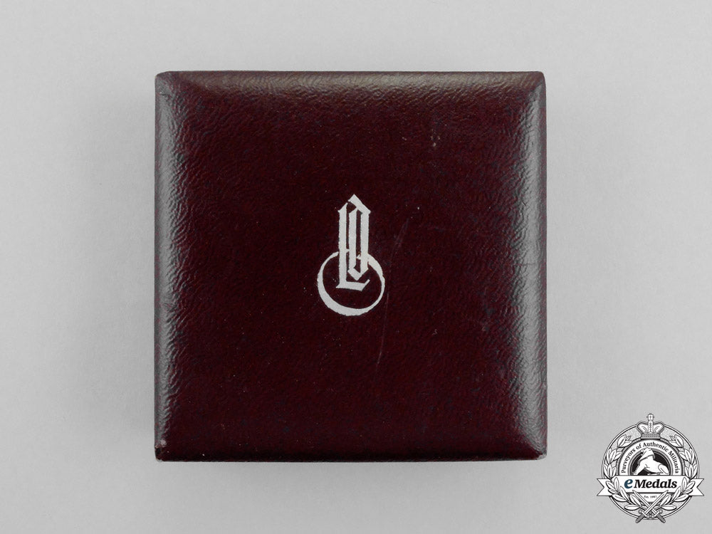 a1940_model_ldo_cased_silver_grade_wound_badge_by_c.f._zimmermann_o_335