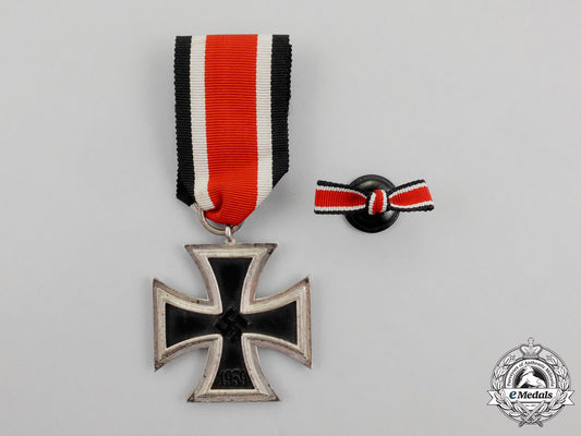 an_iron_cross1939_second_class_with_its_matching_boutonniere_o_349_1