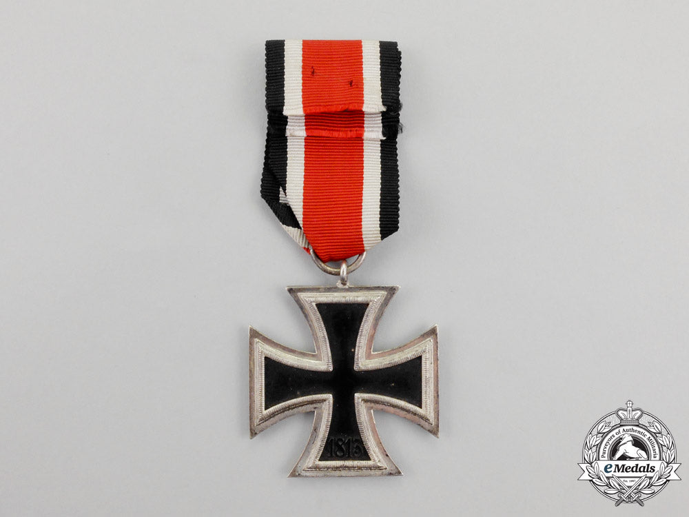 an_iron_cross1939_second_class_with_its_matching_boutonniere_o_353_2