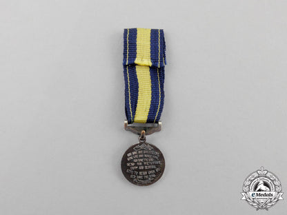 united_kingdom._a_miniature_unofficial_british_king_george_v_and_queen_mary_coronation_medal1911_o_538_1