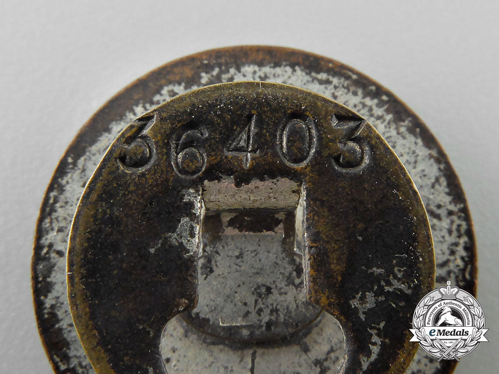 a_german_class_c_gliders_badge;_numbered_o_672