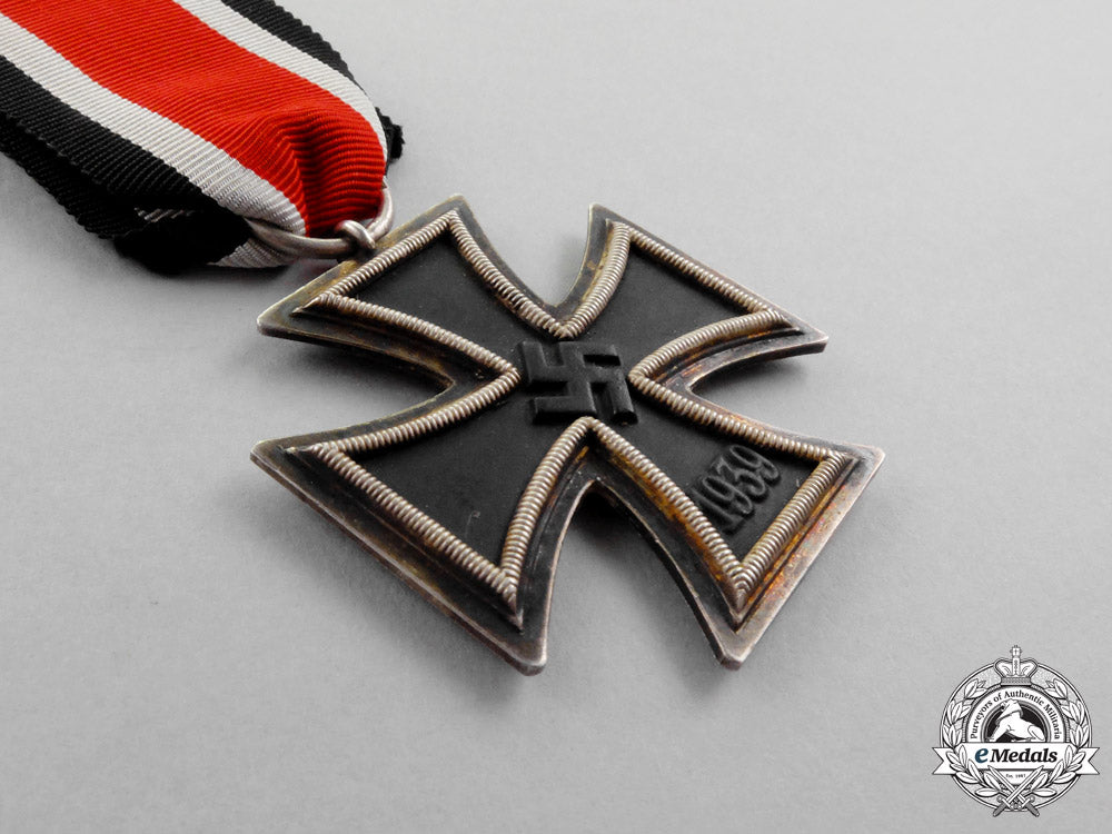 an_iron_cross1939_second_class_in_its_packet_of_issue_by_eugen_grauss_of_pforzheim_o_690_1