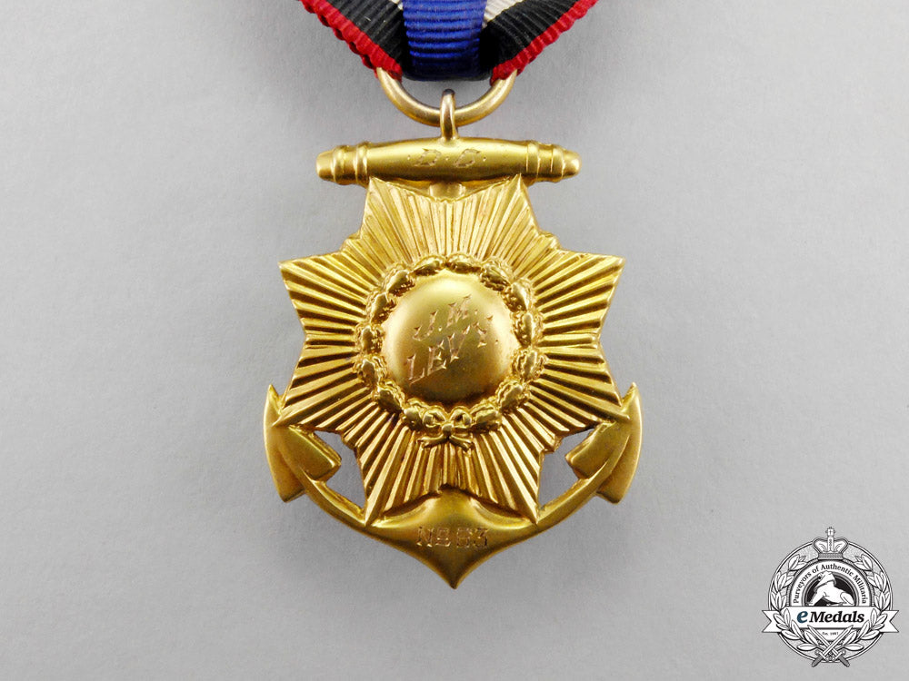 united_states._an_american_general_society_of_the_war_of1812_membership_badge_in_gold_o_952_1