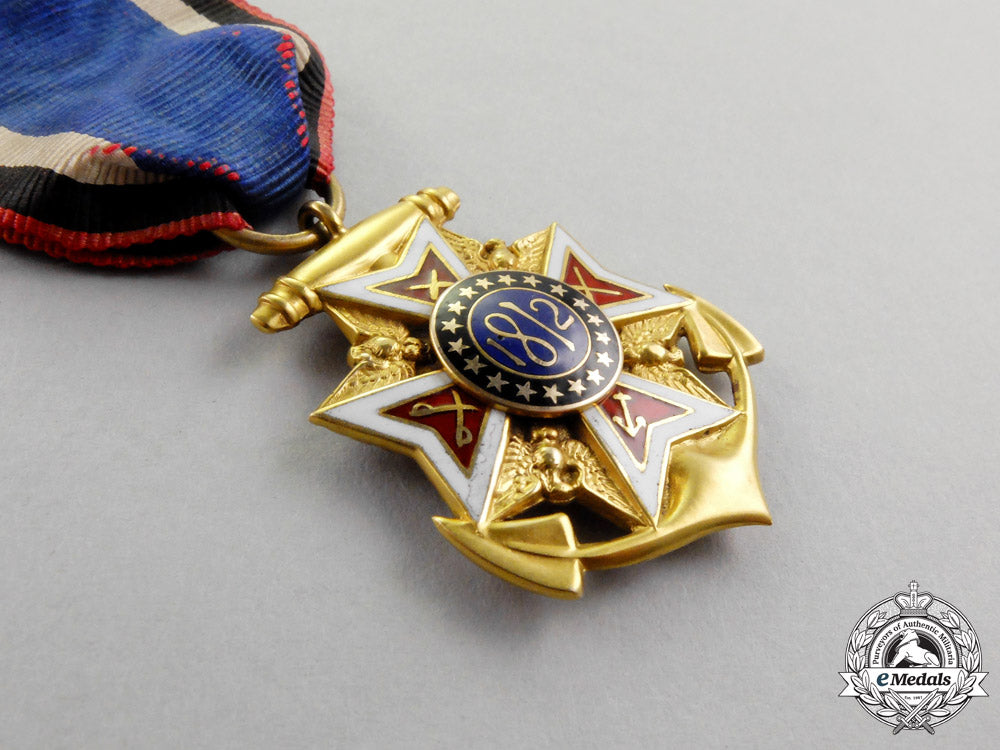 united_states._an_american_general_society_of_the_war_of1812_membership_badge_in_gold_o_954_1