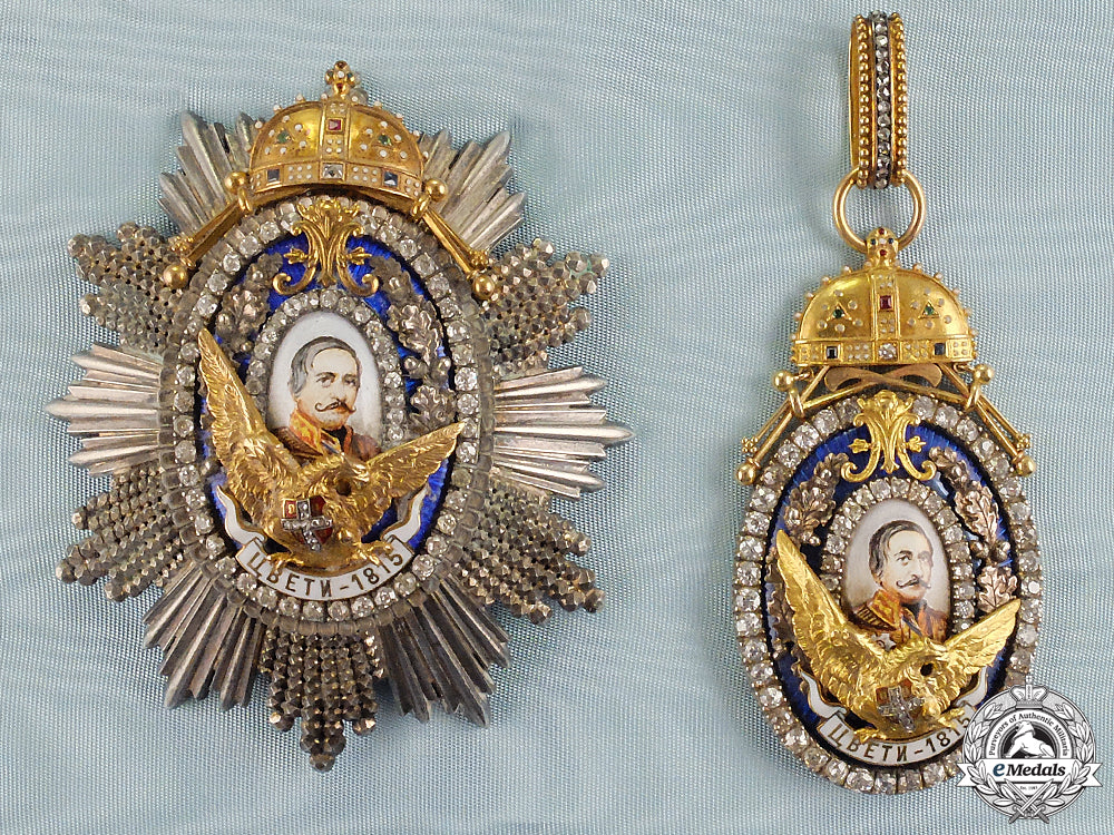 a_unique_serbian_order_of_miloš_the_great_in_gold_and_diamonds(1899-1903)_opening_milos