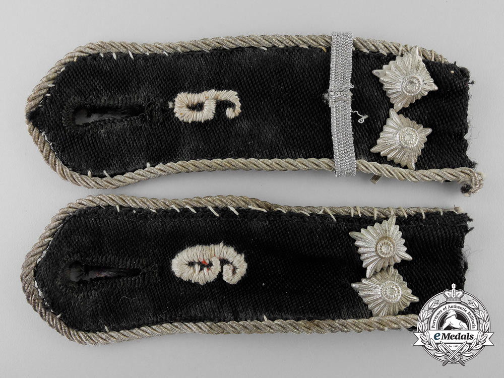 a_pair_of_general_hj_shoulder_straps;9_th_battalion_p_073