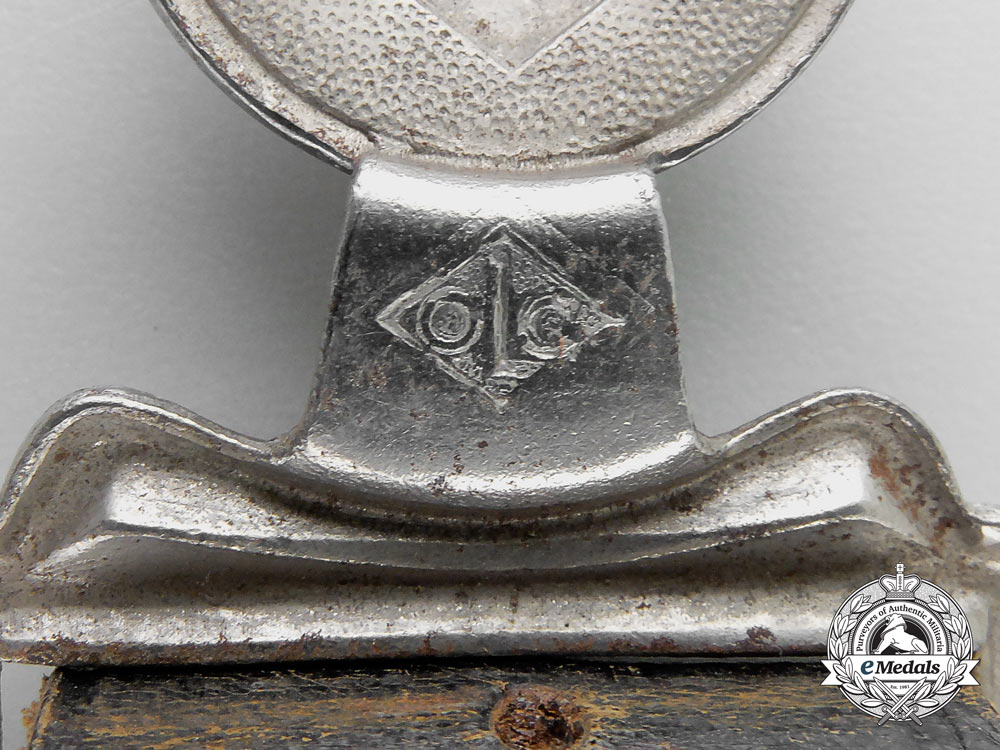 a_german_boy_scouts(_pfadfinderbund)_belt_with_buckle;_published_example_p_169