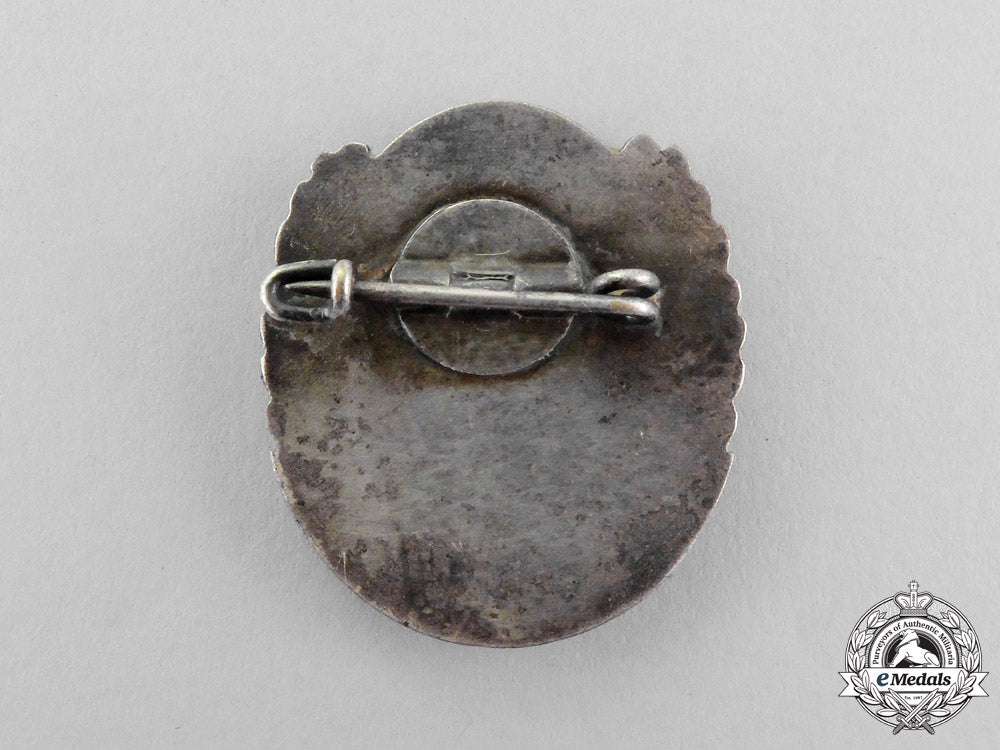 germany._a_rare1942_hj_honour_badge_of_the_national_champions_in_silver_p_188_2