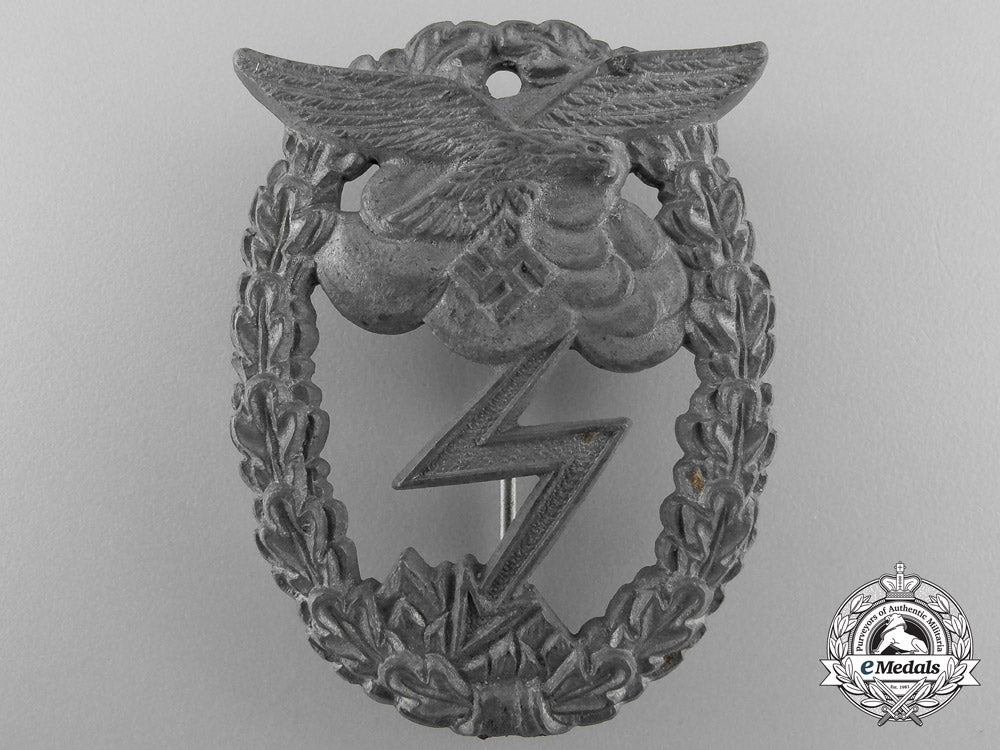 a_luftwaffe_ground_assault_badge_with_packet_of_issue_p_243