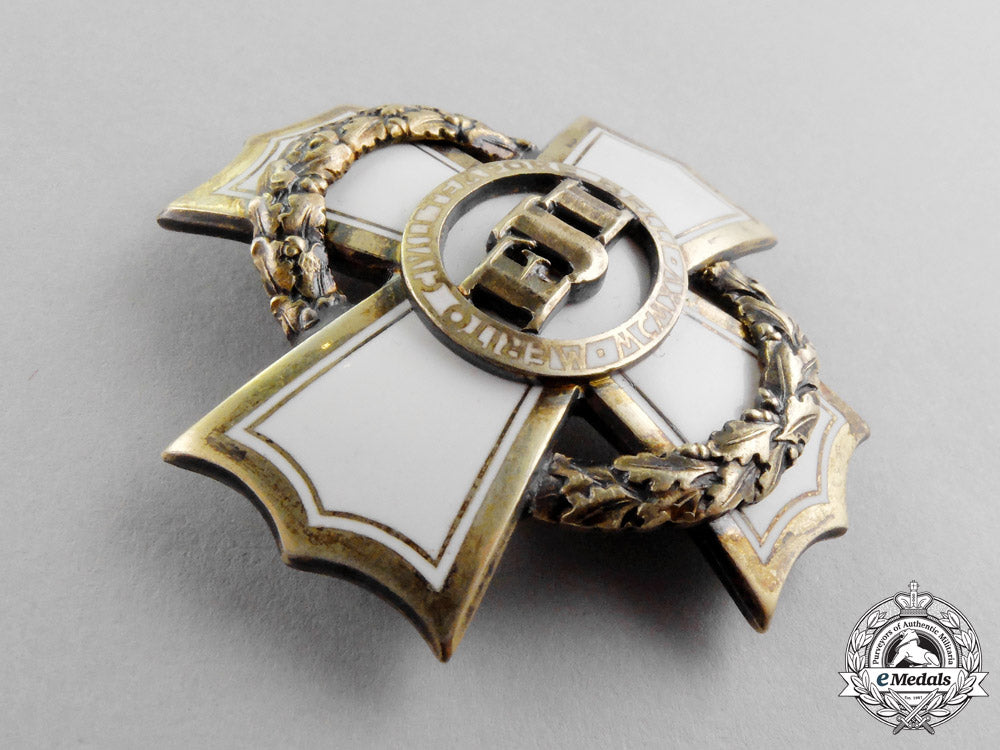 austria,_imperial._a1915-1918_issue_war_cross_for_civil_merit_second_class_by_rothe_p_246_2