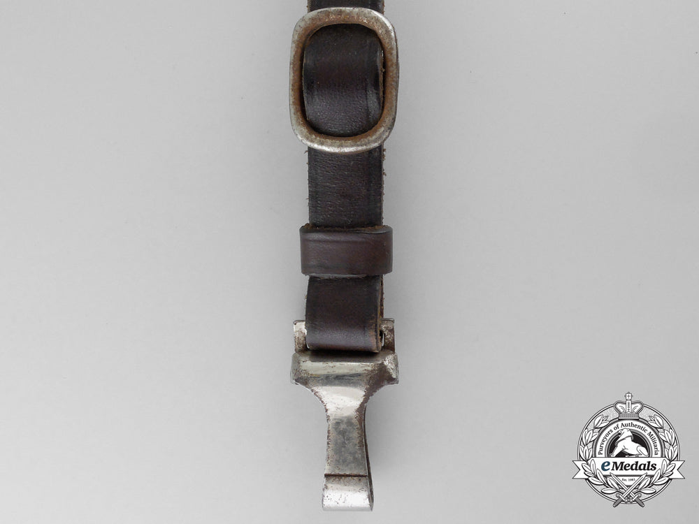 a_set_of_second_war_leather_german_army_suspenders_p_279