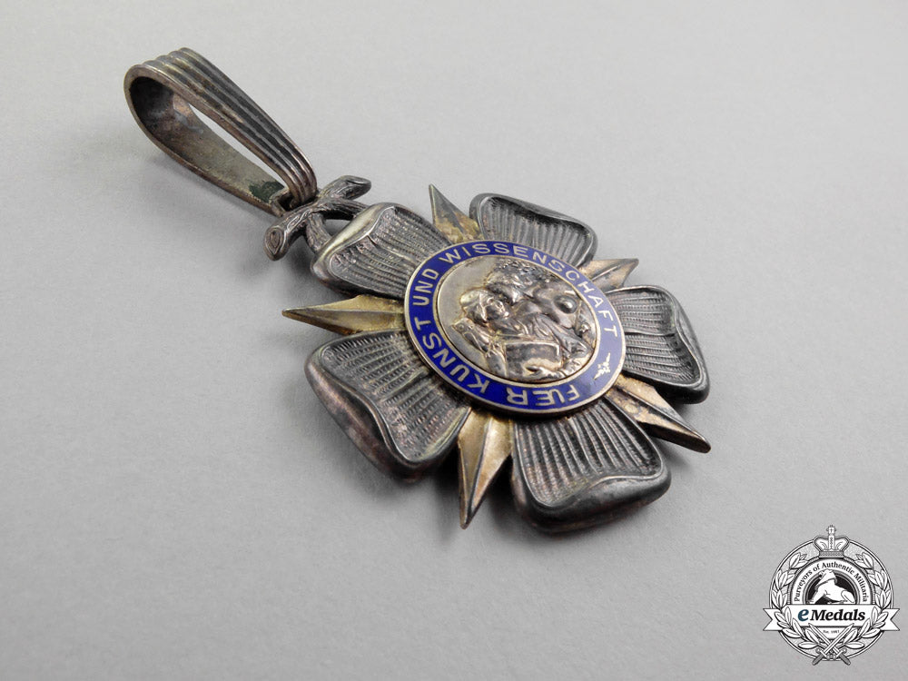 lippe._a1910-1918_rose_order_for_art_and_science_neck_badge_by_godet_p_327_1_1
