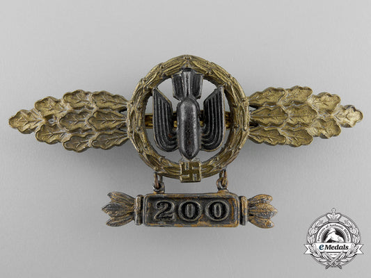 a_gold_grade_bomber_pilot’s_squadron_clasp;200_hanger_p_354